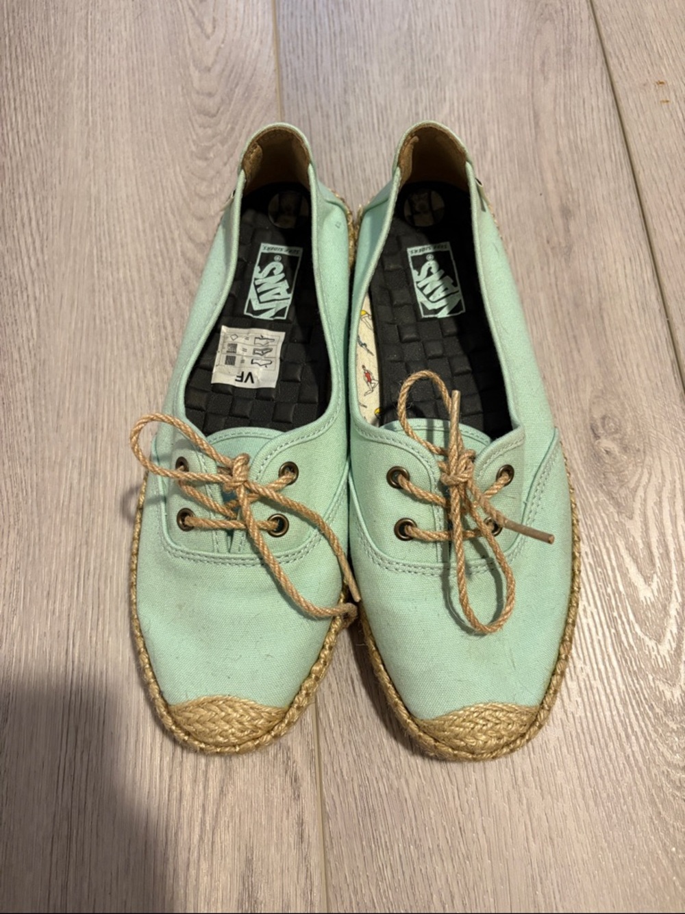 Vans Mint Green Canvas Espadrille Flat size 8 excellent